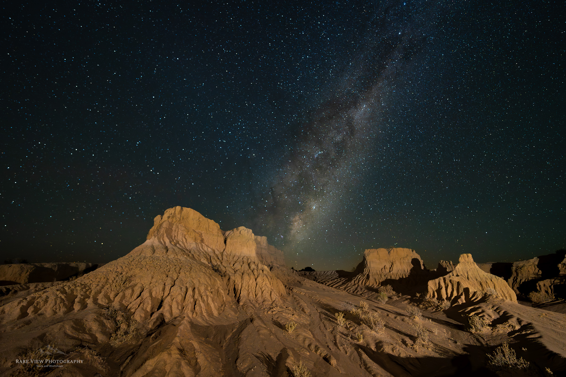 Night Sky image of Mungo National Park and Milky Way